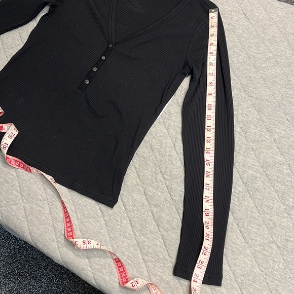 NWT Ribbed Henley - Picture 3 of 9